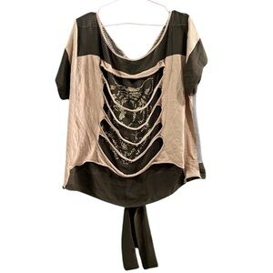 Unique Distressed Short Sleeve Top - Dark Green & Cream with Lion Design. XXL